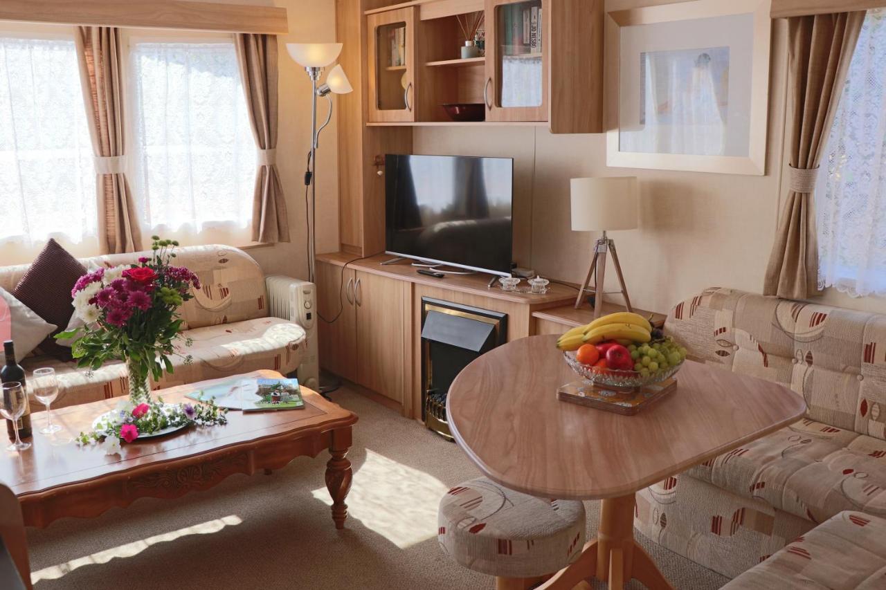 Palm 1 Park Home With Hot Tub 斯沃尼奇 外观 照片